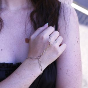 Bijoux de main